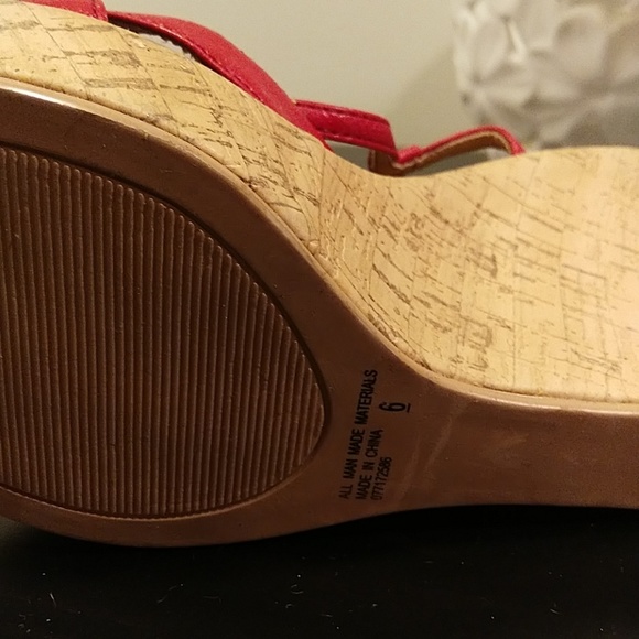 Heels - Picture 3 of 4